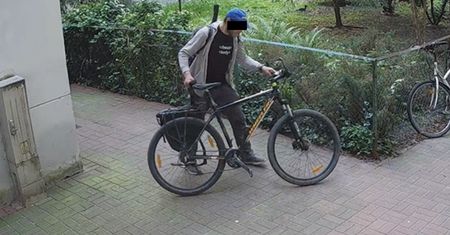 Przewrócił regał w sklepie. To go pogrążyło. Podali, kim jest 39-latek