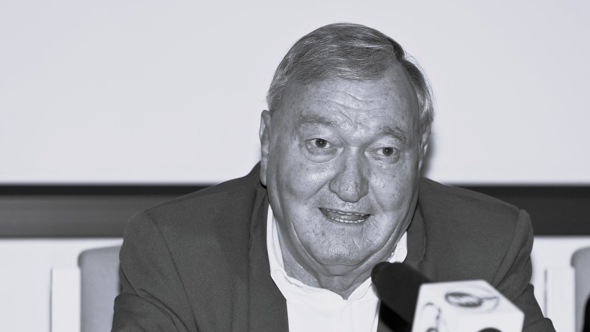 Erich von Däniken zmarł