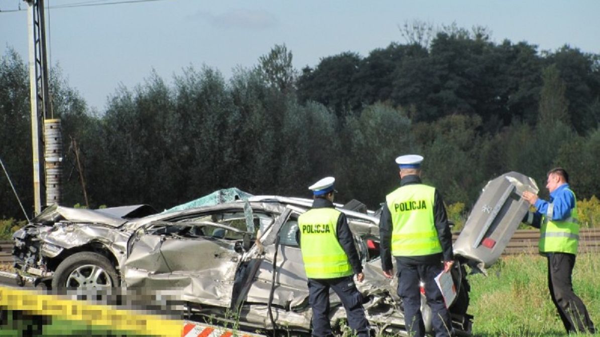 36-latka zginęła, a jej córeczki trafiły do szpitala 