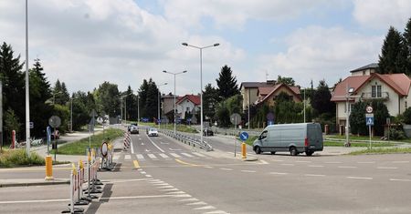 Kolejny etap budowy przedłużenia ul. Węglarza. Nowe utrudnienia dla kierowców i pasażerów komunikacji miejskiej