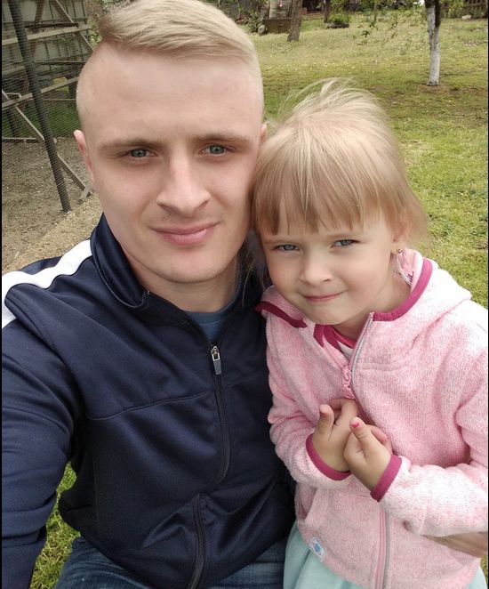 Kamil Wójtowicz z córką