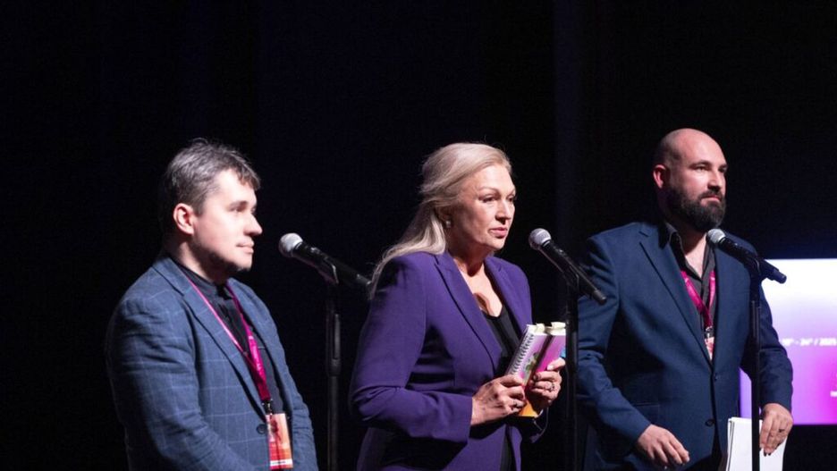 Ogłoszenie wyników III etapu. Karol Szafraniec, Małgorzata Walewska i Pweł Żółciński © Piotr Droździk