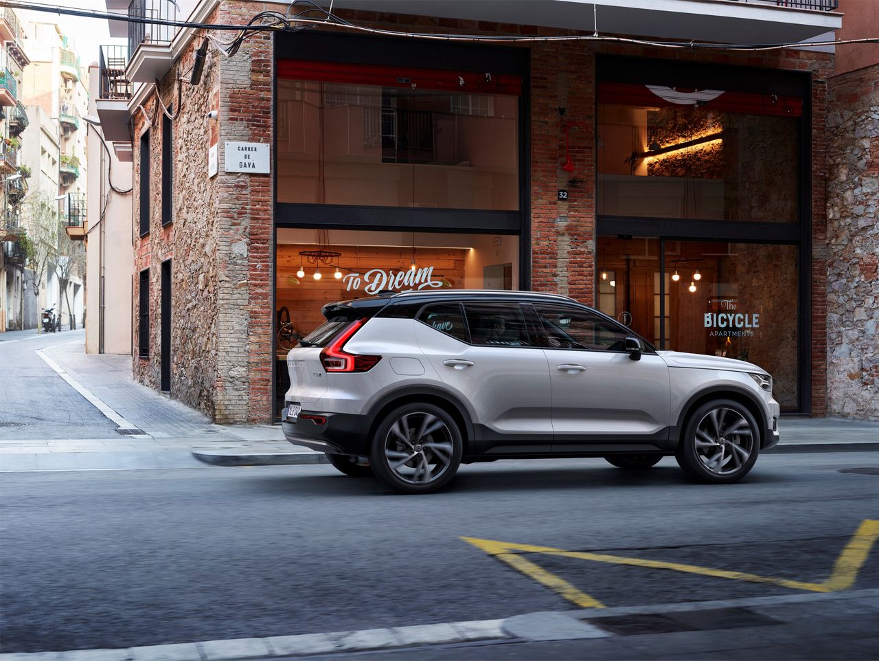 Volvo XC40