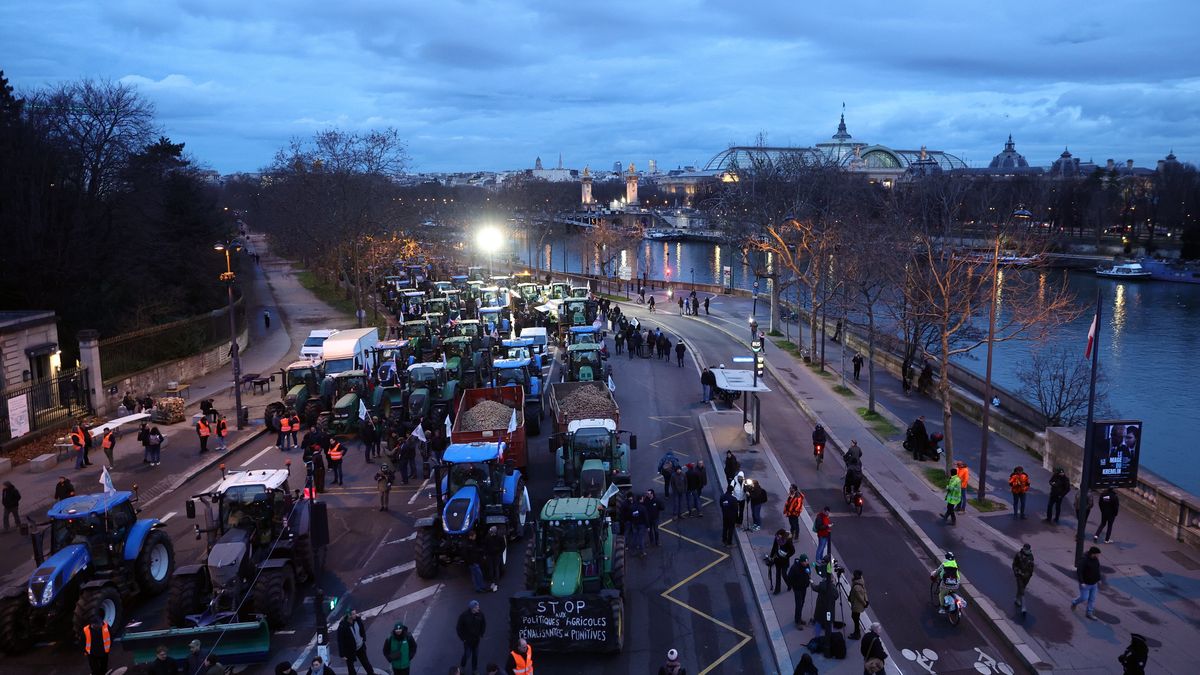 Protesty rolników w Paryżu