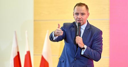 "Jak Cichociemni, gotowy na wszystko". Jakie poglądy ma Karol Nawrocki, kandydat PiS na prezydenta?