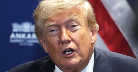 Pracownik Trumpa obstawiał przemówienia. Śledczy liczą 100 tys. dol. zysku