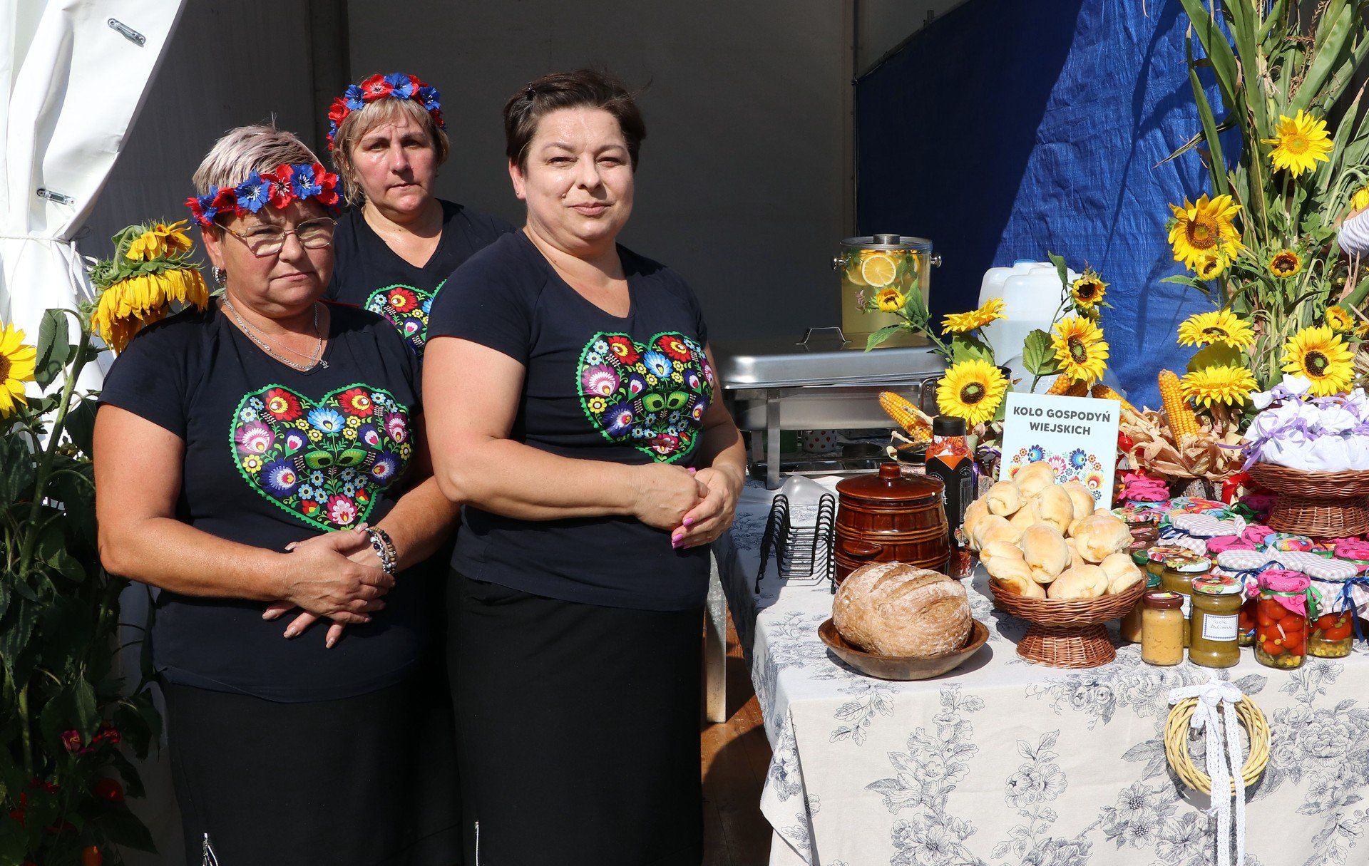 Stoiska KGW na dożynkach wojewódzkich w Grudziądzu