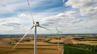 Zysk równa się inwestycje – kryzys energetyczny nie zatrzymał inwestycji w transformację energetyczną – potwierdza to przykład PGE