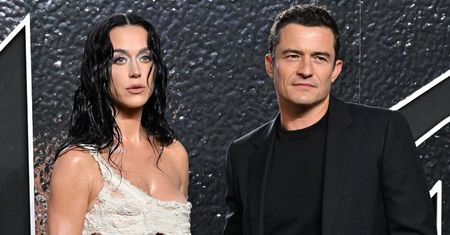 Katy Perry i Orlando Bloom ROZSTALI SIĘ?! "Czekają, aż skończy się jej trasa, zanim się rozejdą"