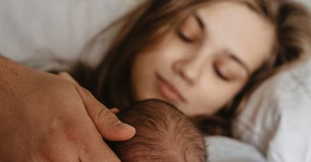 Agnieszka Kaczorowska URODZIŁA. Pokazała zdjęcia dziecka: "Zostaliśmy oblani miłością. Rodzinka w komplecie"