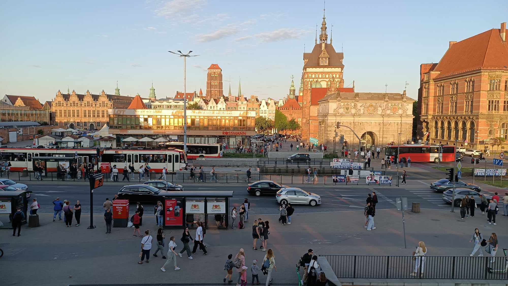 Budynek znajduje się w sercu miasta