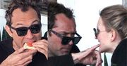 Jude Law na randce z dziewczyną... GRZEBIE JEJ W ZĘBACH (ZDJĘCIA)