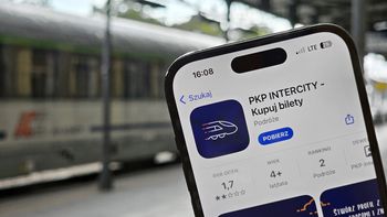 "Rekordowy kwiecień w PKP Intercity". Minister podał frekwencję w pociągach