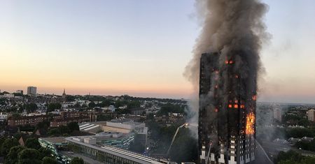 72 osoby zginęły w męczarniach. Grenfell Tower oznacza tragedię