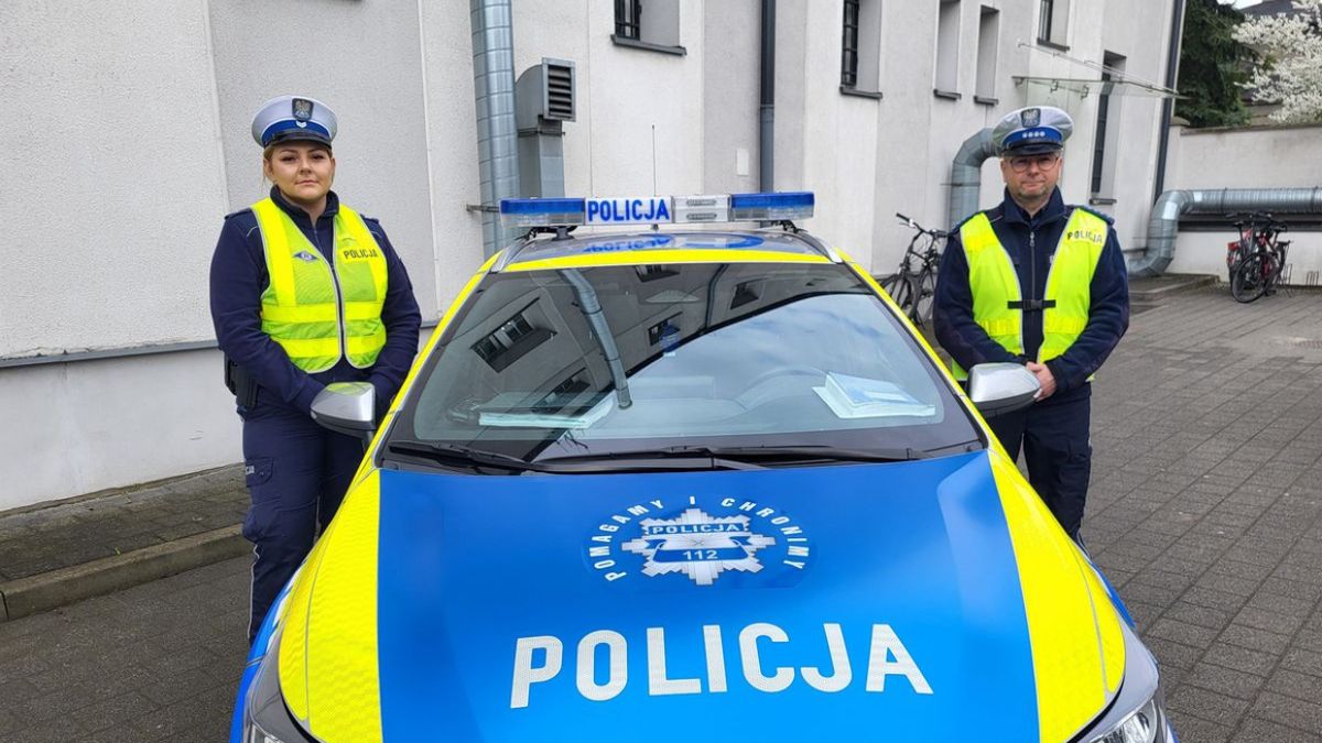 Policjanci bez wahania ruszyli na pomoc malcowi