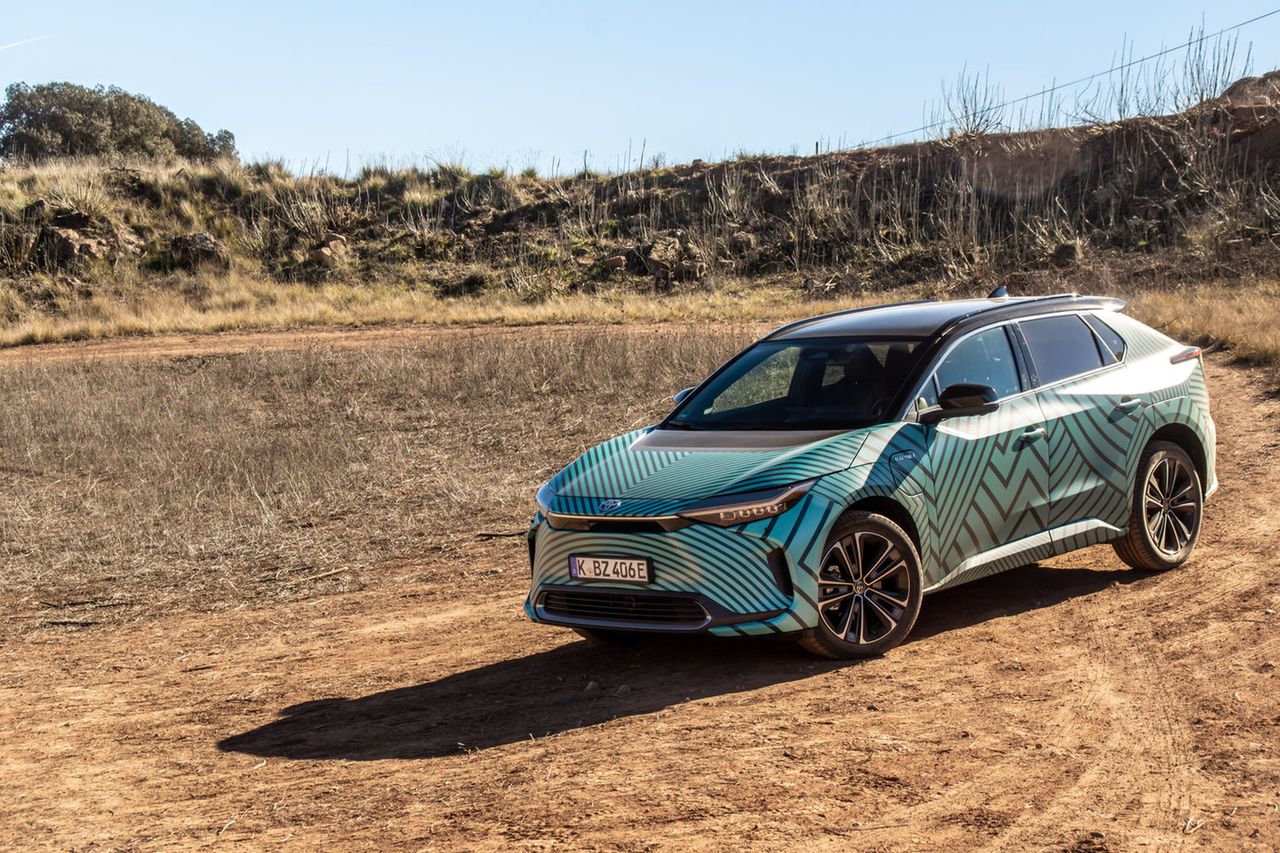 Elektryczna Toyota bZ4X wyceniona w Polsce. Chętni mogą już składać rezerwacje