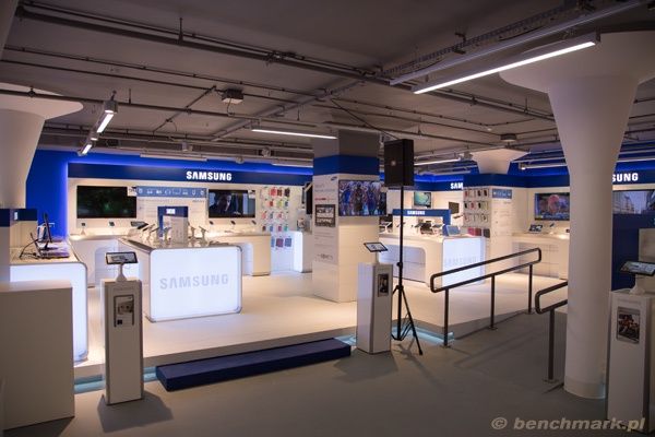 Komputronik Megastore stoisko Samsung