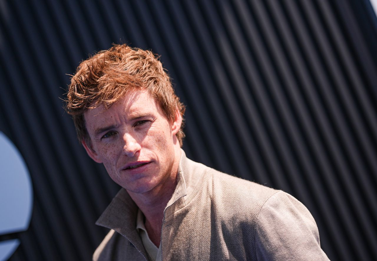 NEW YORK, NEW YORK - SEPTEMBER 08: Eddie Redmayne attends the 2024 US Open at USTA Billie Jean King National Tennis Center on September 08, 2024 in New York City.  (Photo by John Nacion/Getty Images)