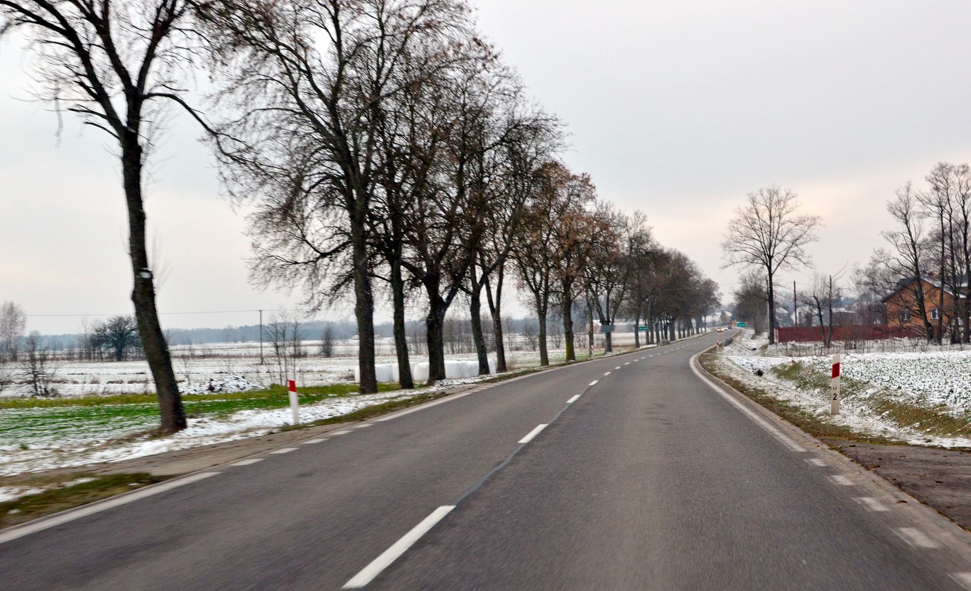Próby na trasie wykonałem na drogach krajowych i gminnych, gdyż na autostradzie tryb jazdy nie wpływa na spalanie.