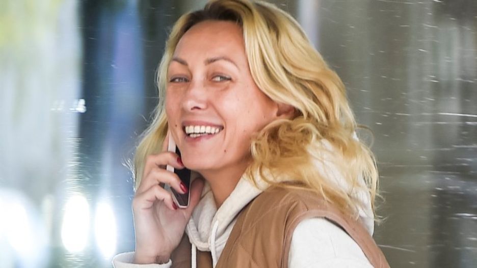 Anna Kalczyńska pędzi w dresie do studia "Dzień Dobry TVN"  