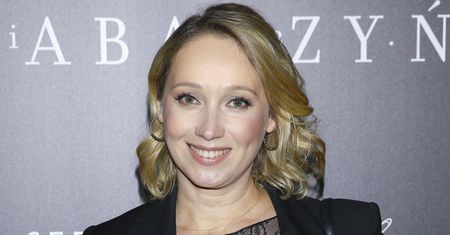 Stanęła w "nagiej" bluzce. Zrobiła furorę