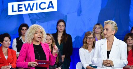 Podarły na scenie kartkę. Ostro na konwencji Lewicy