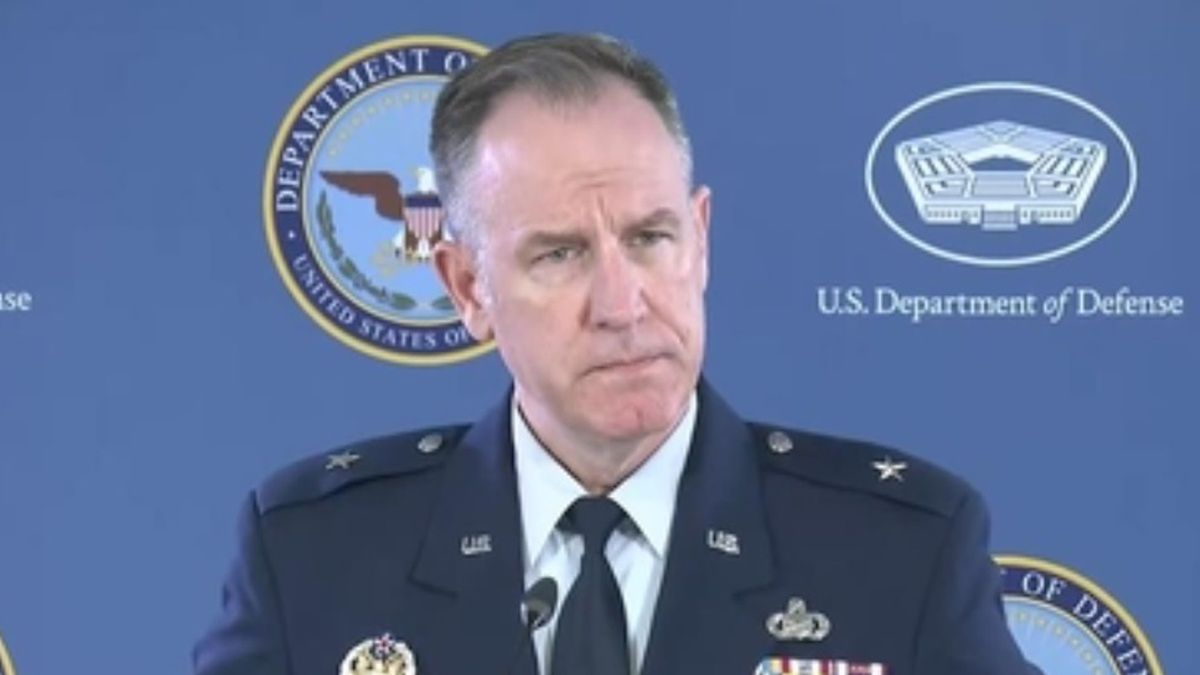 Rzecznik Pentagonu Patrick Ryder