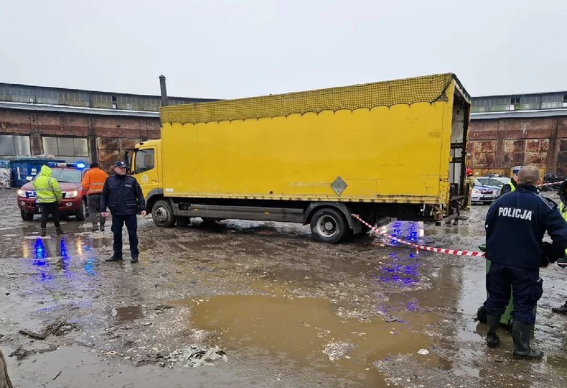 Tragedia na terenie zakładu. Nie żyje 32-latek