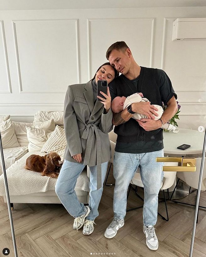 Paulina i Jakub Rzeźniczakowie z córką