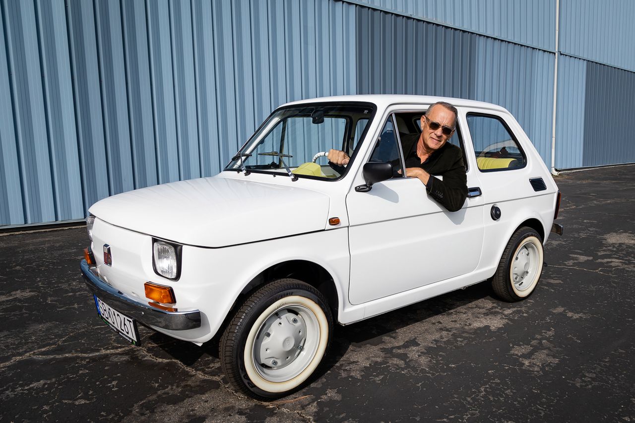 Fiat 126p Toma Hanksa jest na sprzedaż. Dochód trafi do rodzin weteranów