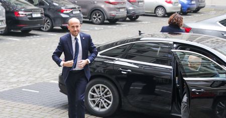 Zapadł wyrok. Sakiewicz musi przeprosić Budkę