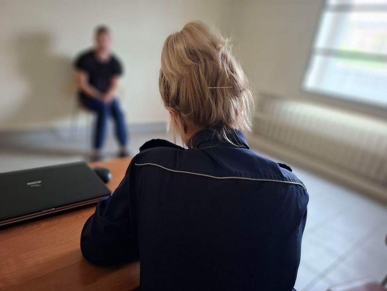 Bielsk Podlaski: 27-letni przemocowiec złamał zakaz zbliżania i zaatakował byłą dziewczynę w pracy