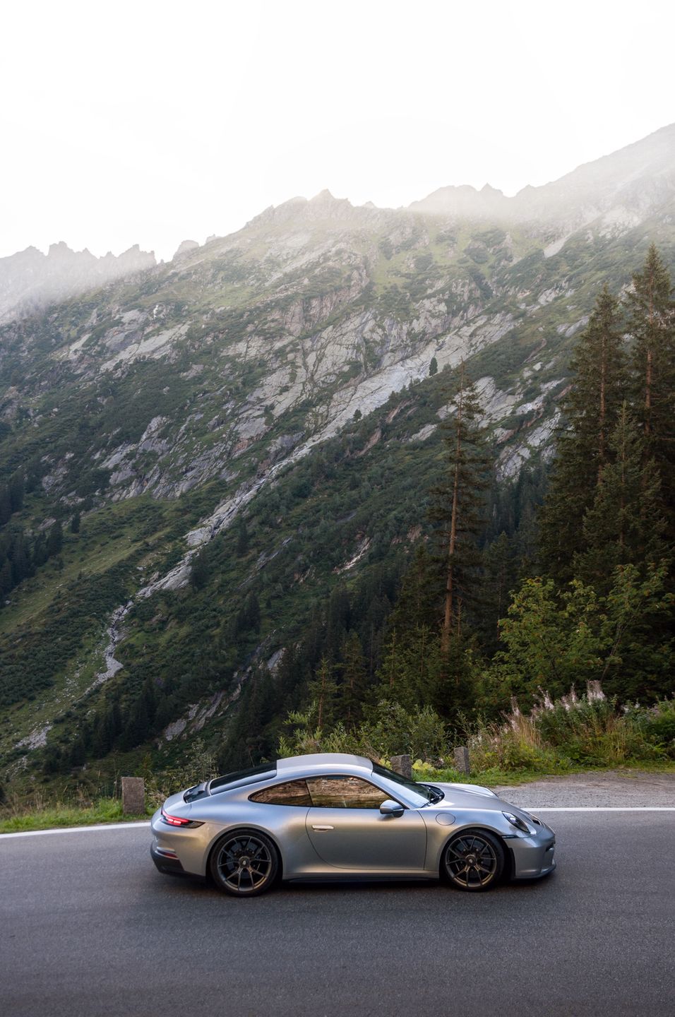 Porsche 911 GT3 z Pakietem Touring (2023)