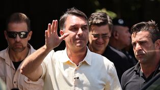 Ucieczka Bolsonaro z Brazylii. W Miami spotkał się z bratem