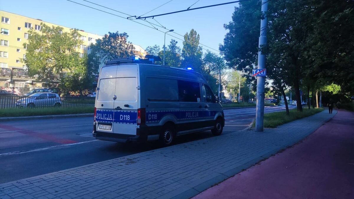 Potrącenie kobiety na przejściu dla pieszych na al. Andersa