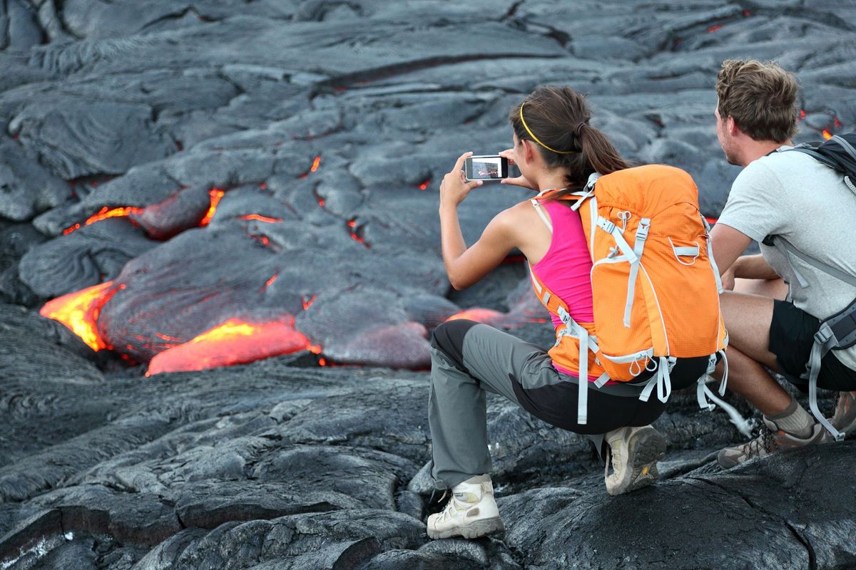 Turysta wpadł do wulkanu. Chciał mu się "lepiej przyjrzeć"