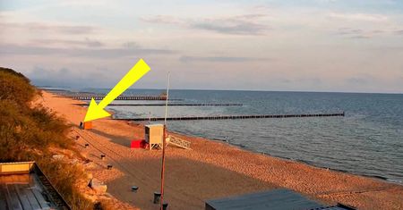 Była 5:40 w Ustroniu Morskim. Oto co robił na plaży