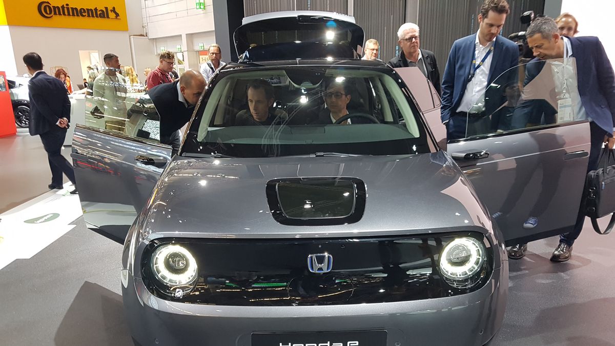 Stylistyka Hondy e zdecydowanie może się podobać.