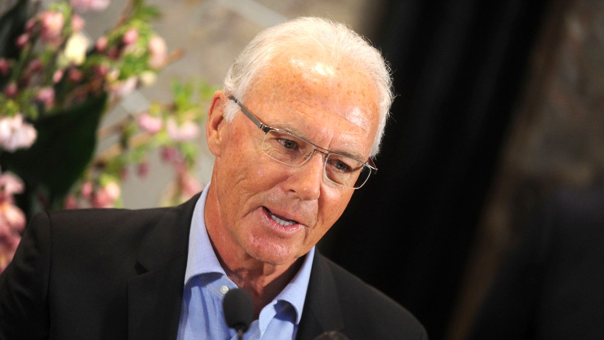 Zdjęcie okładkowe artykułu: PAP / DPA / Na zdjęciu: Franz Beckenbauer