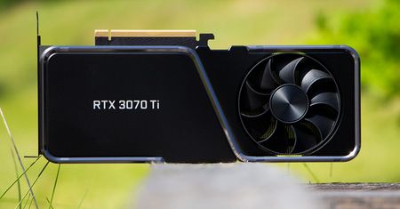 Ta karta GeForce jednak miała się pojawić. Wyciekły zdjęcia tajnego modelu Nvidii