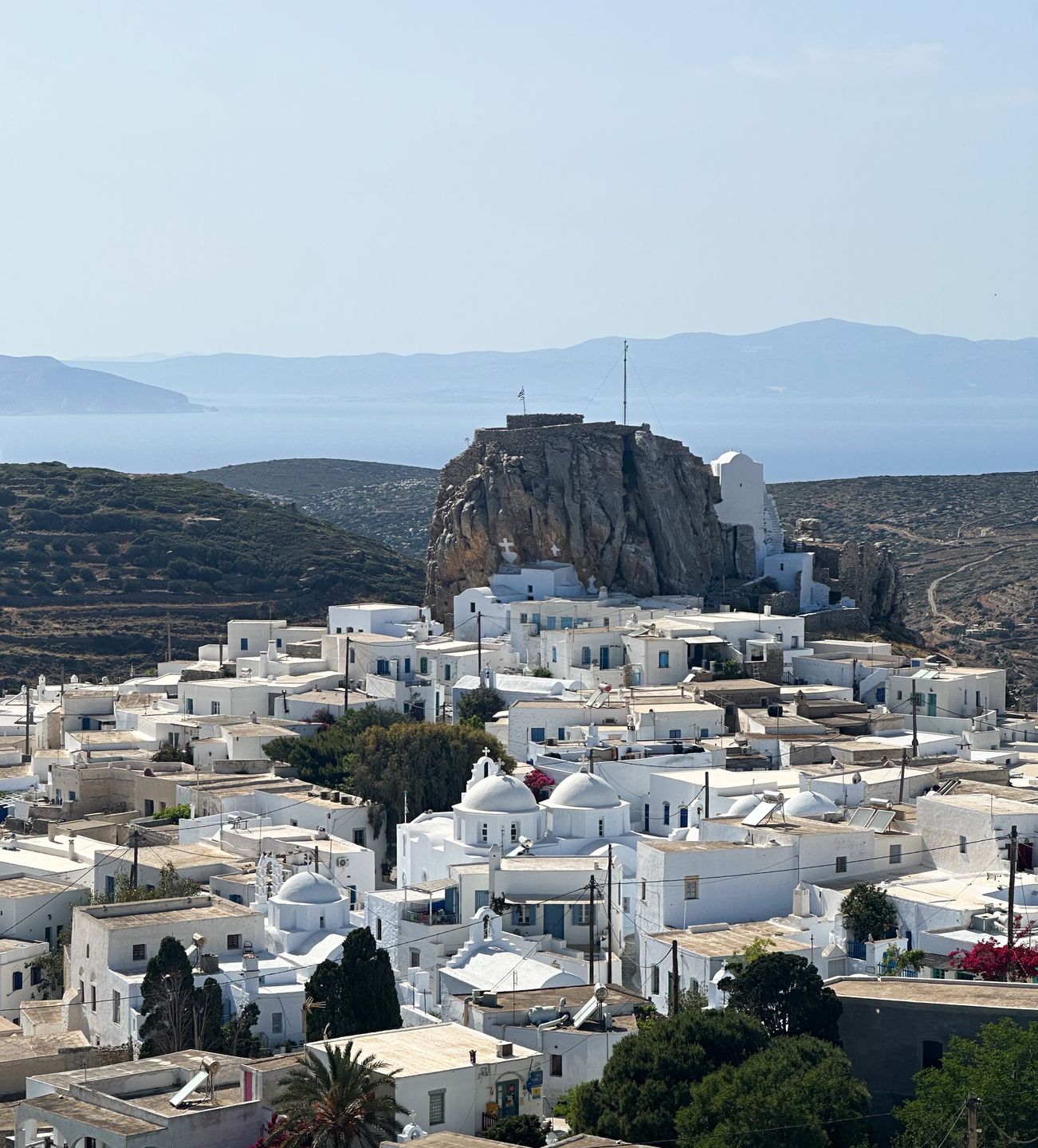 Warto odwiedzić Chorę na Amorgos.