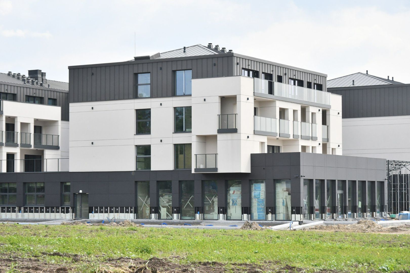 Plac budowy Solec Park Medical Sulphur SPA. Wygląda na to, że inwestycja, mimo kłopotów, cały czas idzie do przodu.