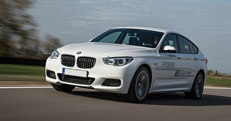 BMW prezentuje koncepcyjną serię 5 GT plug-in o mocy 670 KM