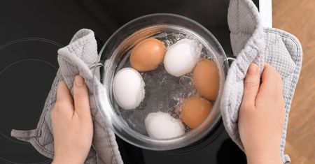 Już wiem, jak długo gotować jajka na święta. Jeśli mają być dobre, nie ma dowolności