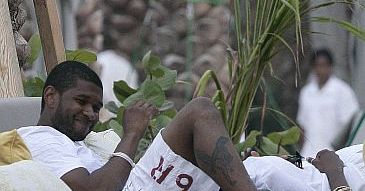 Usher przeszedł na scjentologię!