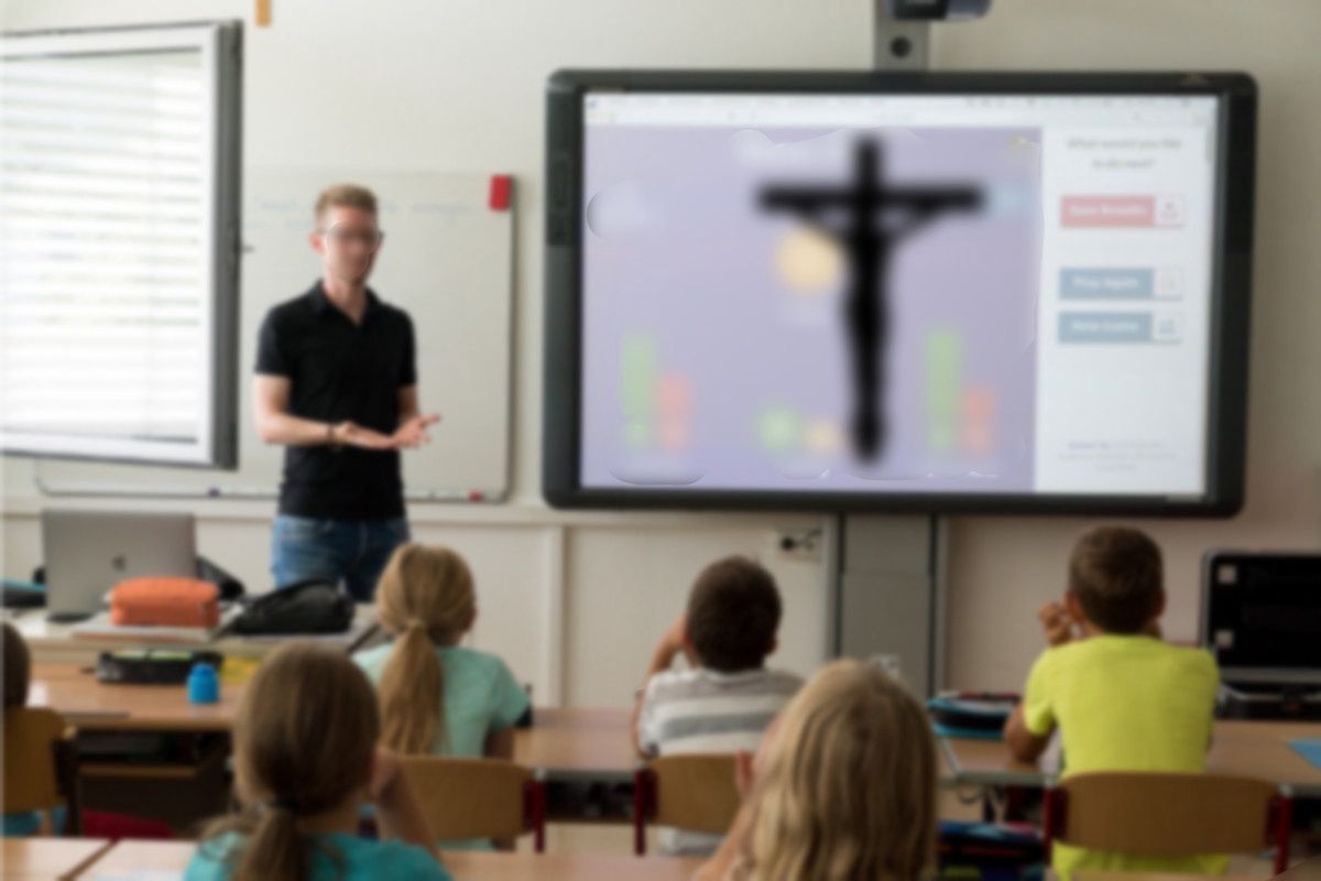 Wyniki badania Ariadna. Czy ankietowani chcieliby, aby religia w szkole była obowiązkowa? 