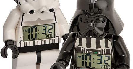Wstawaj, czas do szkoły – powiedział Darth Vader