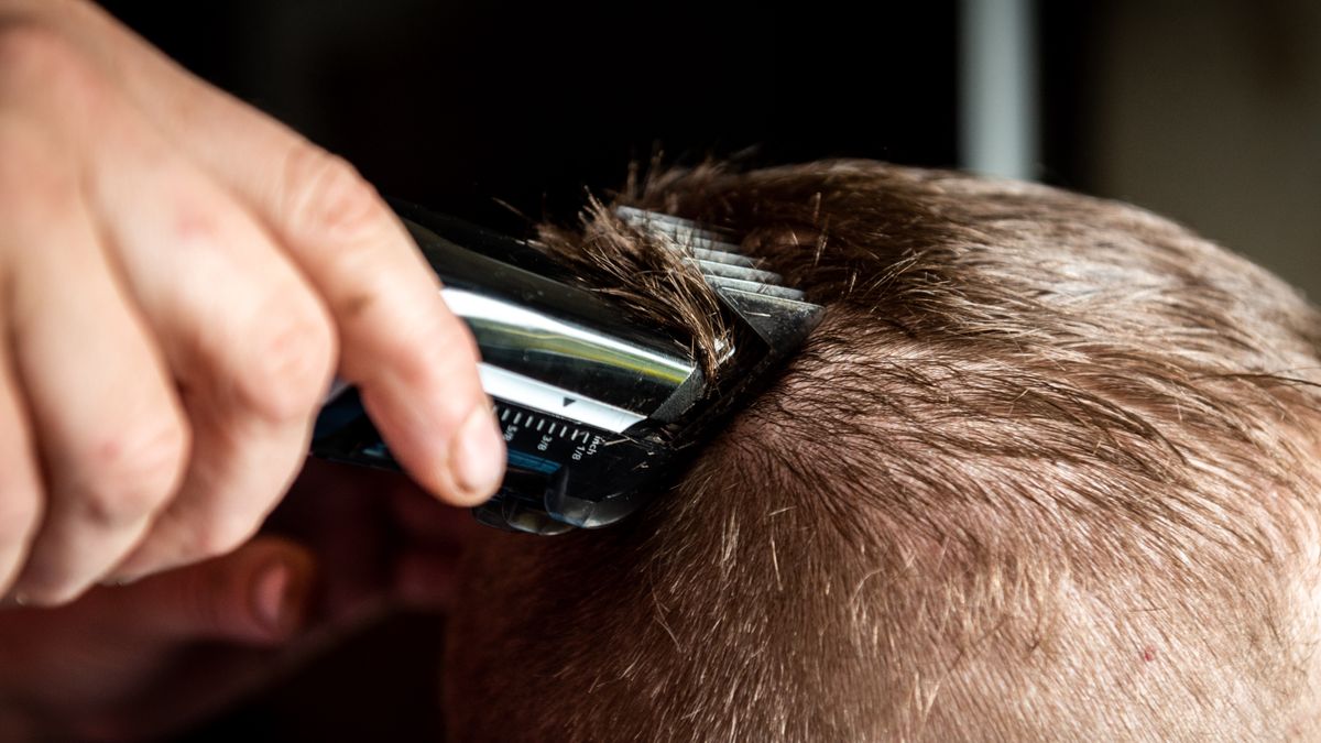 strzyżenie fryzjer maszynka do strzyżenia golarka fryzura włosy