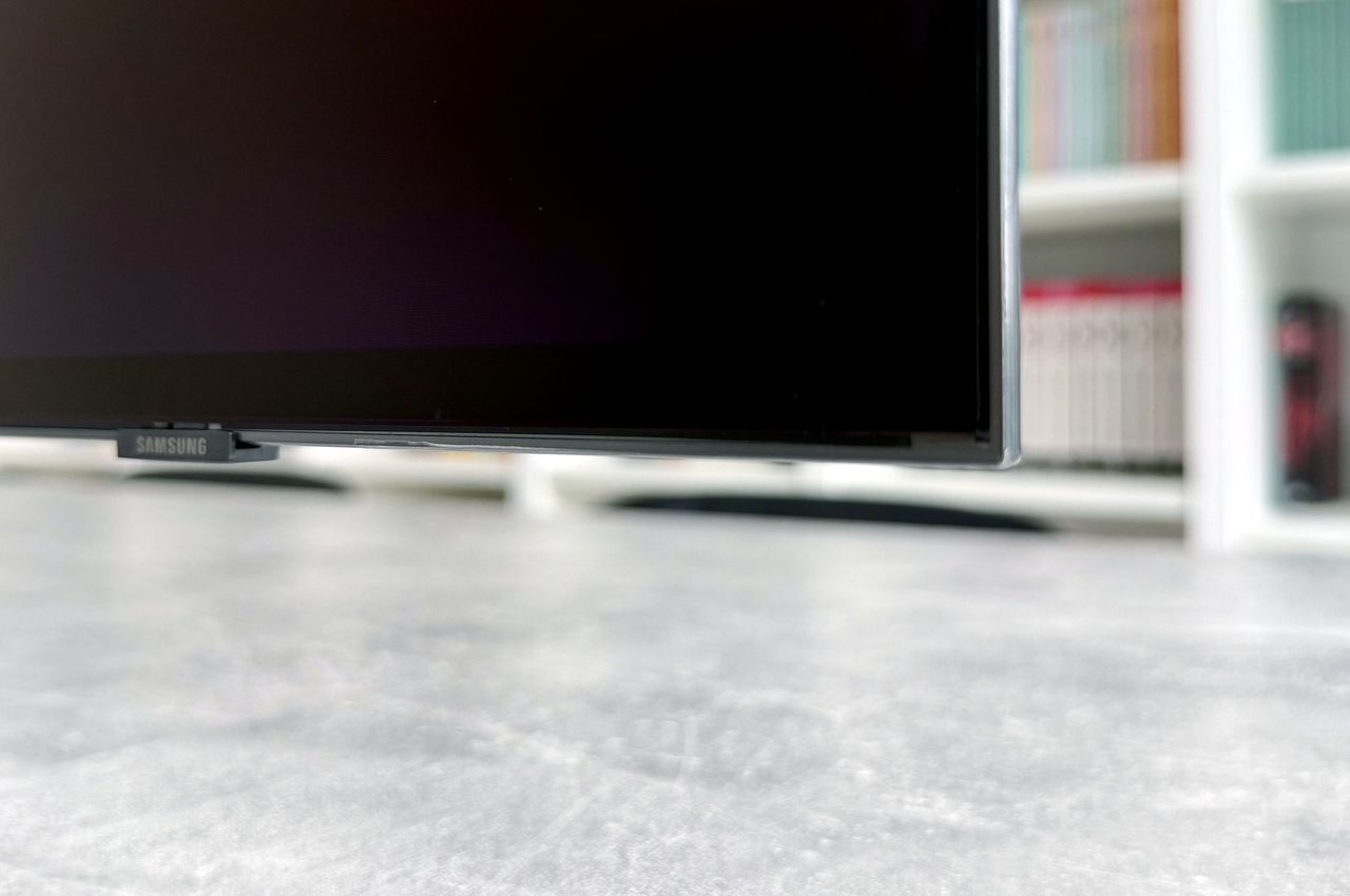 Samsung OLED S90H - smukłe obramowanie. 