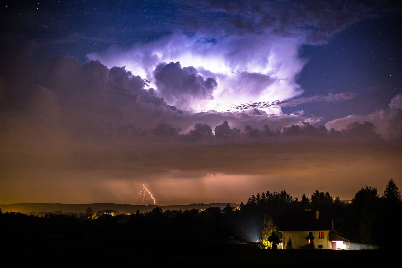 Jak przygotowujesz się do fotografowania nocnego nieba? O czym trzeba pamiętać, co ze sobą zabrać?